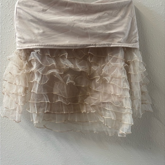 - Elegant Off-Shoulder Ruffle Top - Picture 2 of 2